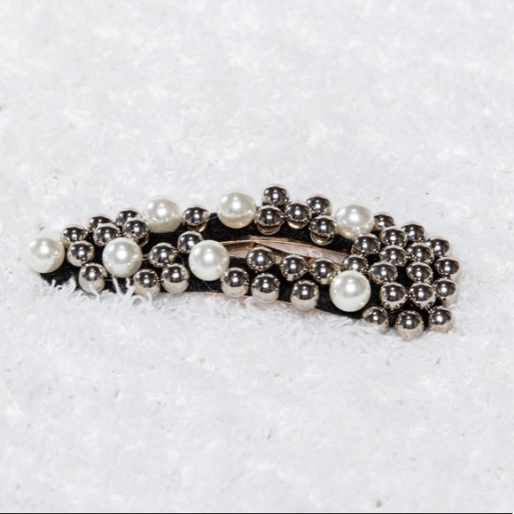 NWT Pol Large Pearl Hair Clip - Picture 3 of 4